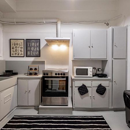 Cozy Apartment In Kolonaki Athens - Sleeps 5 Экстерьер фото
