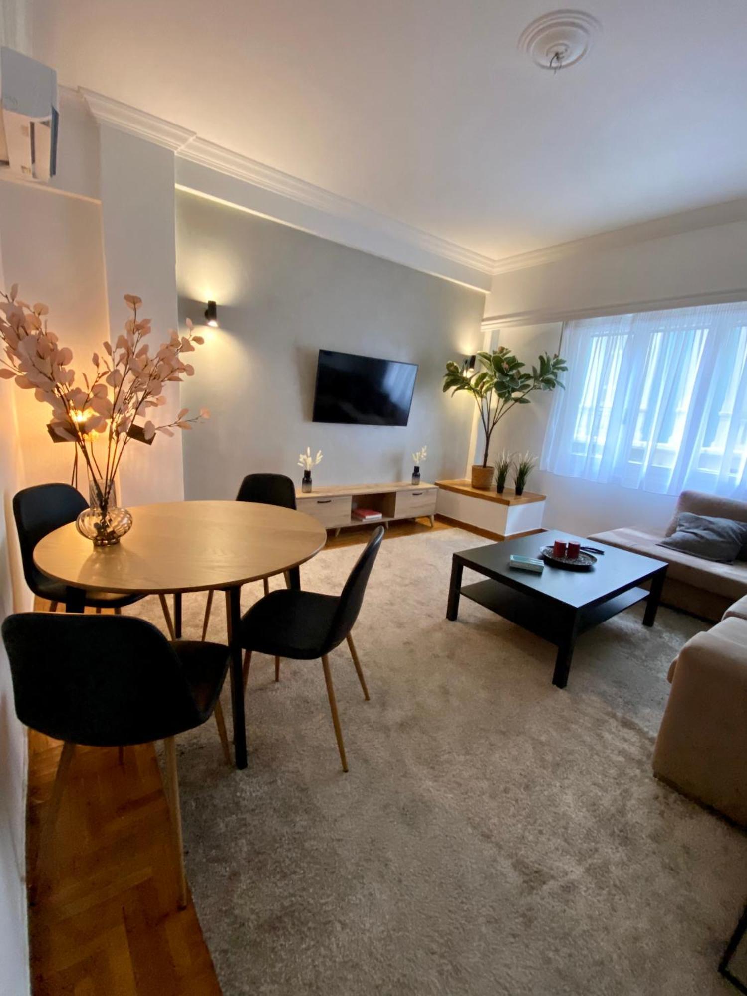 Cozy Apartment In Kolonaki Athens - Sleeps 5 Экстерьер фото